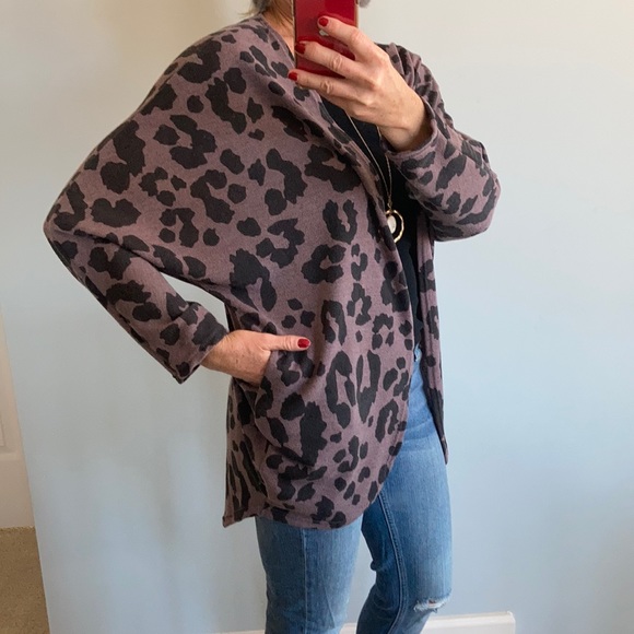 Leopard Print Open Cardigan - Picture 6 of 9